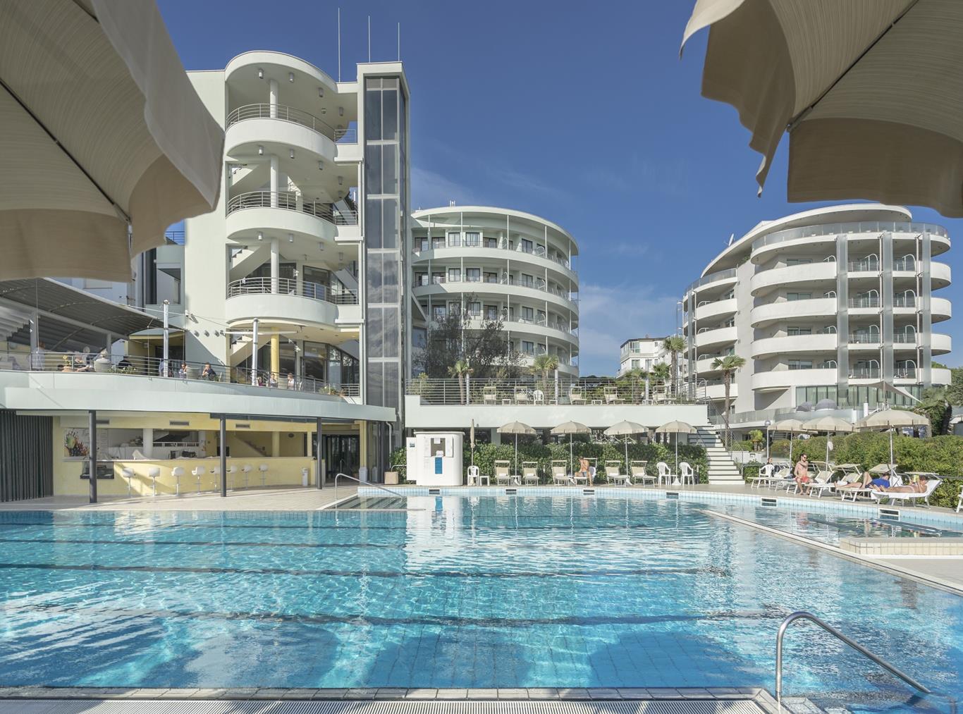 hlp piscina 001 2048 x 1536